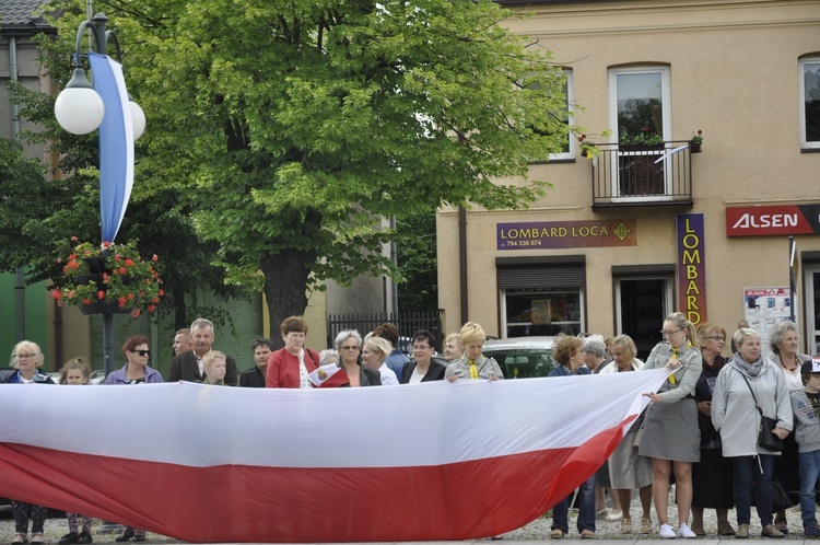 Powitanie ikony MB Częstochowskiej w parafii św. Jakuba w Głownie