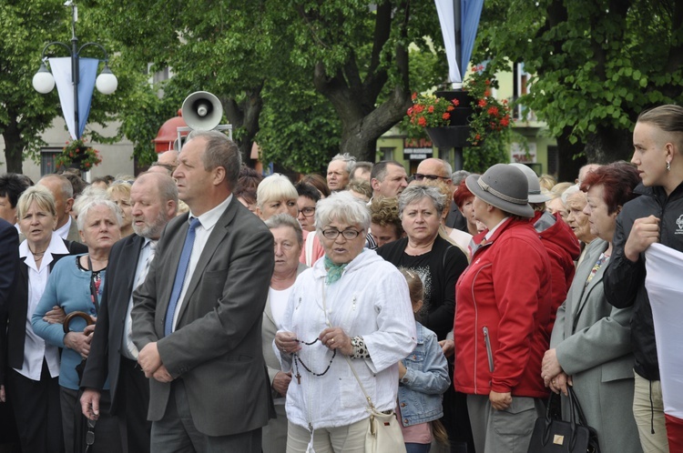 Powitanie ikony MB Częstochowskiej w parafii św. Jakuba w Głownie