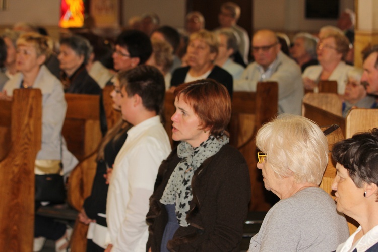 Powitanie ikony MB Częstochowskiej w parafii św. Jakuba w Głownie