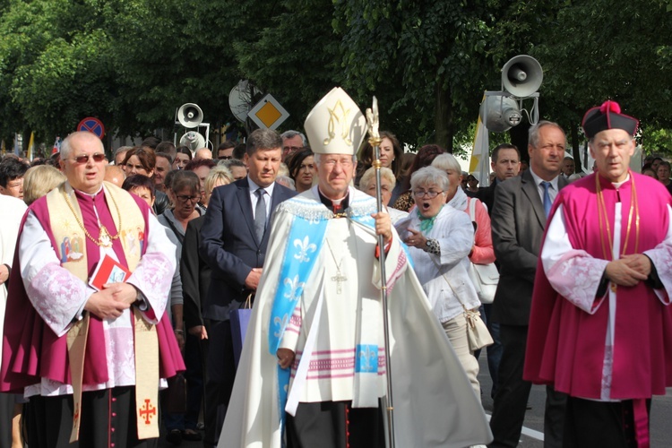 Powitanie ikony MB Częstochowskiej w parafii św. Jakuba w Głownie