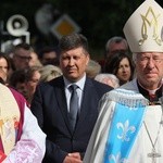 Powitanie ikony MB Częstochowskiej w parafii św. Jakuba w Głownie