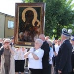 Powitanie ikony MB Częstochowskiej w parafii św. Barbary w Głownie