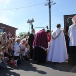 Powitanie ikony MB Częstochowskiej w parafii św. Barbary w Głownie