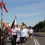 Powitanie ikony MB Częstochowskiej w parafii św. Barbary w Głownie