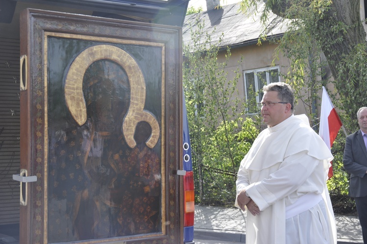 Powitanie ikony MB Częstochowskiej w Dmosinie