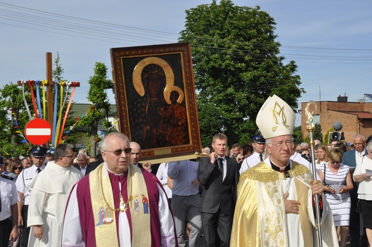 Powitanie ikony MB Częstochowskiej w Dmosinie