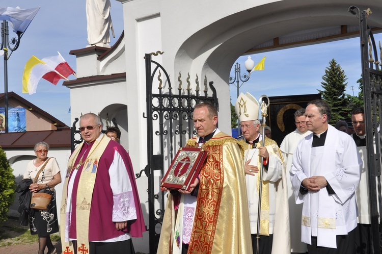 Powitanie ikony MB Częstochowskiej w Dmosinie