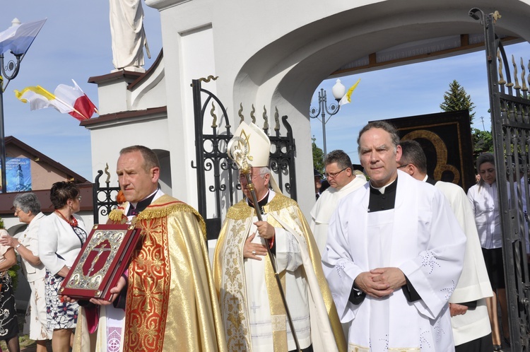 Powitanie ikony MB Częstochowskiej w Dmosinie