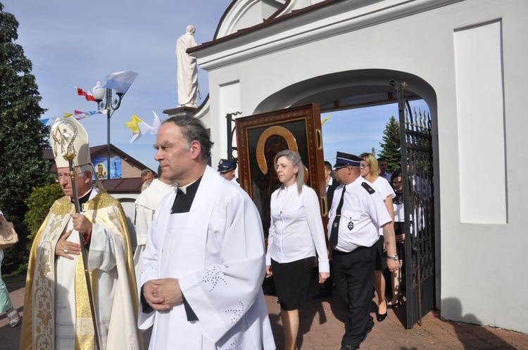 Powitanie ikony MB Częstochowskiej w Dmosinie