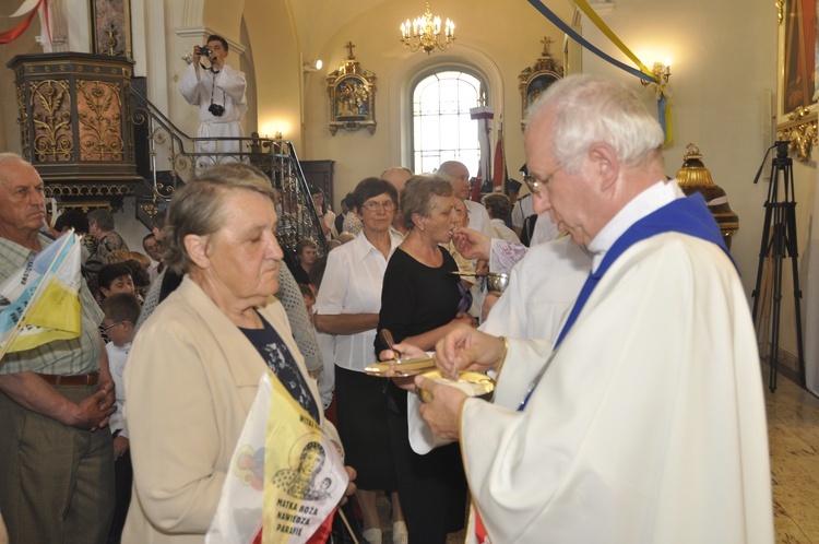 Powitanie ikony MB Częstochowskiej w Dmosinie