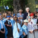 Procesja z figurą Matki Bożej Fatimskiej na plac koronacyjny