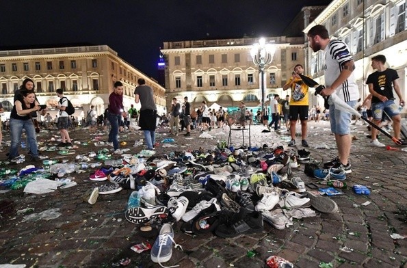 Już 1400 rannych w wyniku paniki w strefie kibica