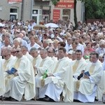 Zakończenie Mszy św. i procesja do sanktuarium