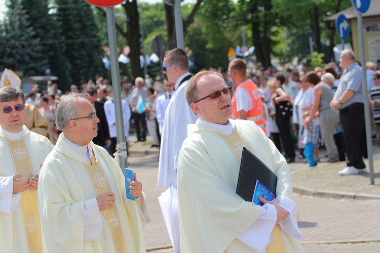 Procesja do ołtarza - Msza św. koronacyjna