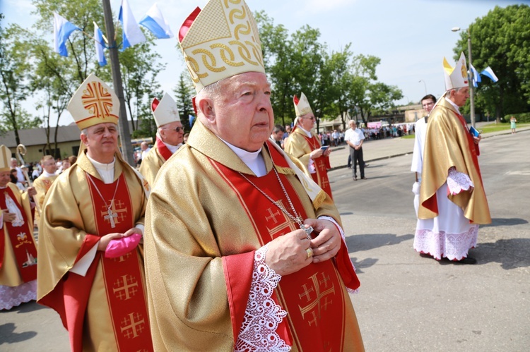 Procesja do ołtarza - Msza św. koronacyjna