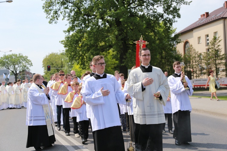 Procesja do ołtarza - Msza św. koronacyjna