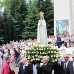 Zakończenie Mszy św. i procesja do sanktuarium