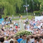 Zakończenie Mszy św. i procesja do sanktuarium