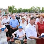 Zakończenie Mszy św. i procesja do sanktuarium