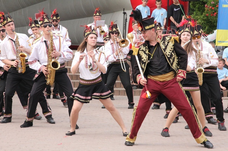 Parada orkiestr dętych