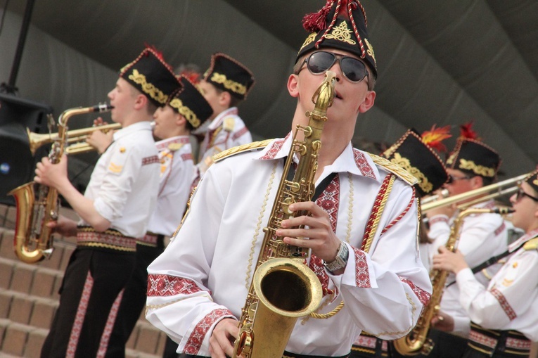 Parada orkiestr dętych