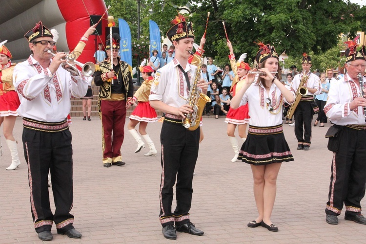 Parada orkiestr dętych