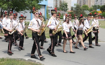 Parada orkiestr dętych