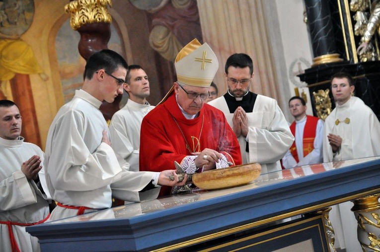 Poświęcenie kościoła i ołtarza w Skrzatuszu