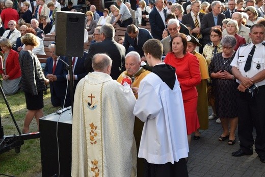 Obchody 250. rocznicy koronacji cudownego obrazu Matki Bożej w Miedniewicach