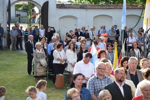 Obchody 250. rocznicy koronacji cudownego obrazu Matki Bożej w Miedniewicach