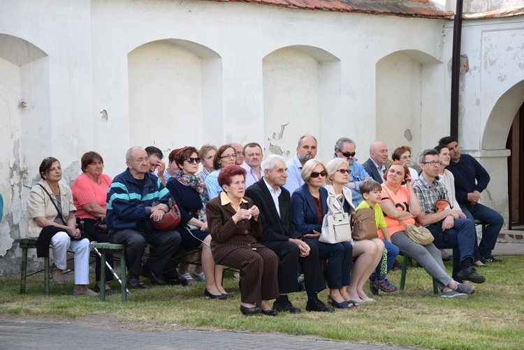 Obchody 250. rocznicy koronacji cudownego obrazu Matki Bożej w Miedniewicach