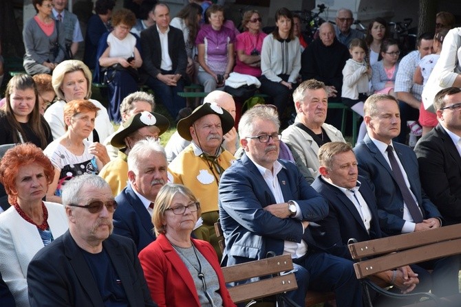 Obchody 250. rocznicy koronacji cudownego obrazu Matki Bożej w Miedniewicach