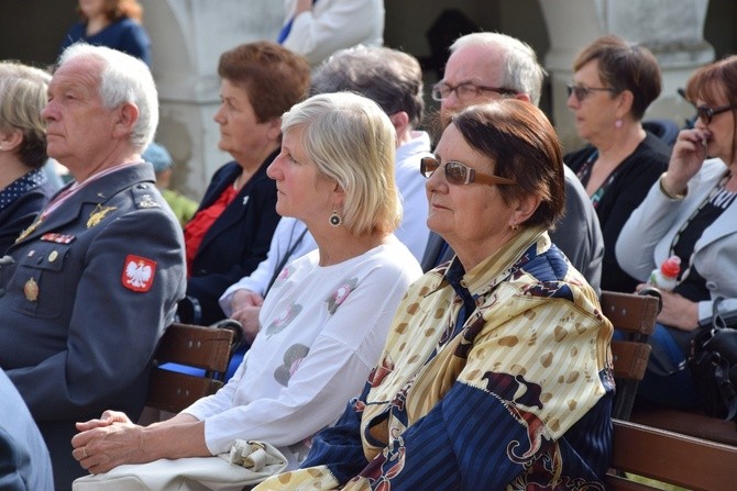 Obchody 250. rocznicy koronacji cudownego obrazu Matki Bożej w Miedniewicach