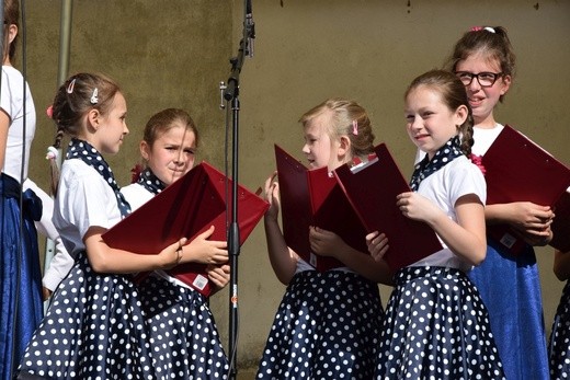 Obchody 250. rocznicy koronacji cudownego obrazu Matki Bożej w Miedniewicach