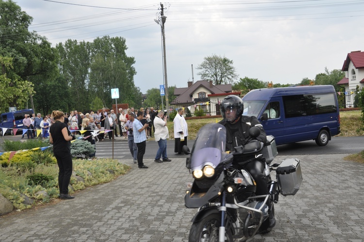 Powitanie ikony MB Częstochowskiej w Domaniewicach