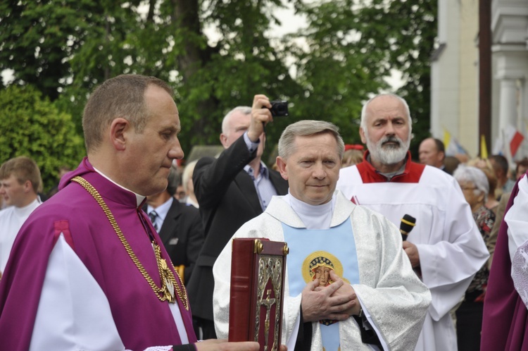 Powitanie ikony MB Częstochowskiej w Domaniewicach