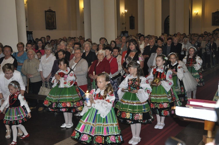 Powitanie ikony MB Częstochowskiej w Domaniewicach