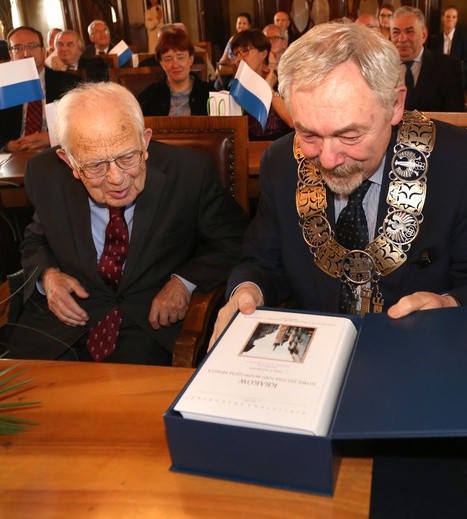 Medal "Cracoviae Merenti" dla Towarzystwa Miłośników Historii i Zabytków Krakowa