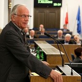 Rulewski: Twierdzenie, że szczątki ofiar katastrofy nie mogą spoczywać razem - obrzydzające