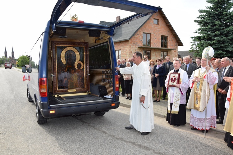 Powitanie ikony MB Częstochowskiej z Złakowie Kościelnym