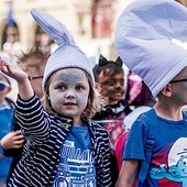 Parada baśniowych postaci przeszła ulicami do Parku Centralnego.