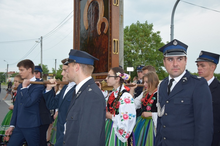 Powitanie ikony MB Częstochowskiej w Zdunach