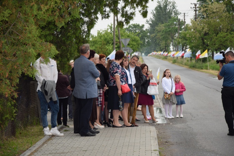 Powitanie ikony MB Częstochowskiej w Zdunach