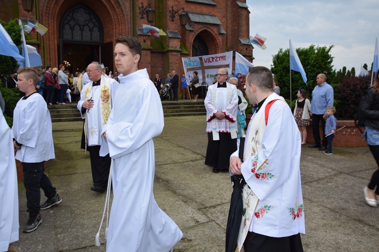 Powitanie ikony MB Częstochowskiej w Zdunach