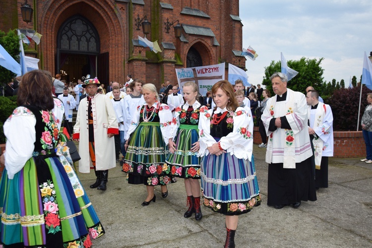 Powitanie ikony MB Częstochowskiej w Zdunach