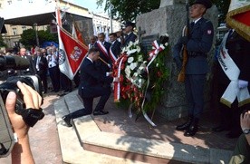 Kulminacją trwających miesiąc obchodów (wystaw, koncertów, sympozjów, itp.) była Msza św. sprawowana 25 czerwca przy pomniku radomskiego protestu.