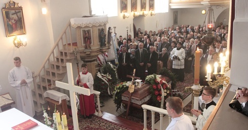 Ostatnie pożegnanie śp. ks. Witalisa Kuczera