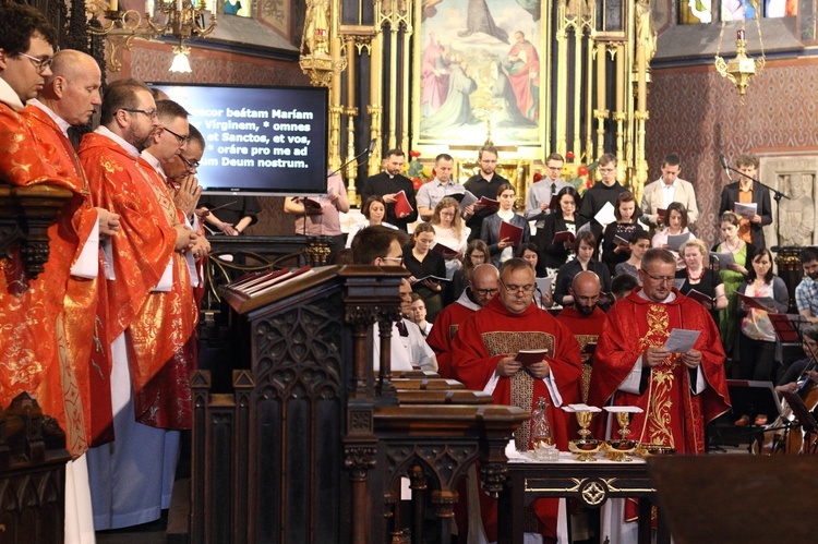 Arcybiskup z Chimbote w bazylice franciszkanów