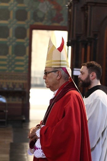 Arcybiskup z Chimbote w bazylice franciszkanów