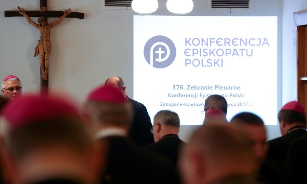 Episkopat: nowelizacja wytycznych ws. przypadków nadużyć wobec małoletnich